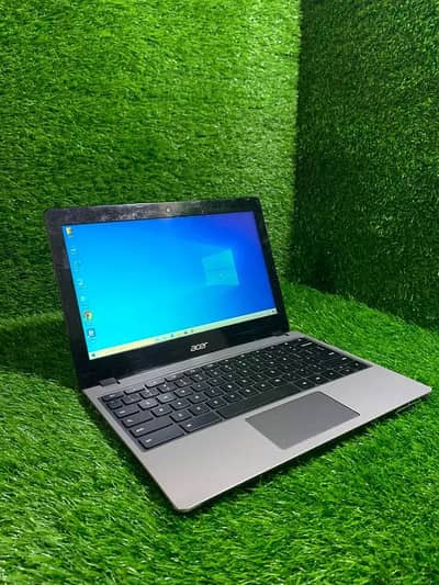 Acer C740 Chrome Book 10/9 Condition