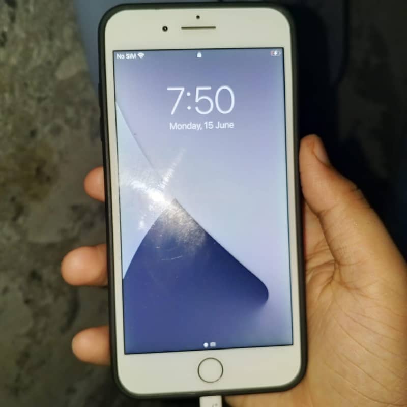 Apple iPhone 7 0
