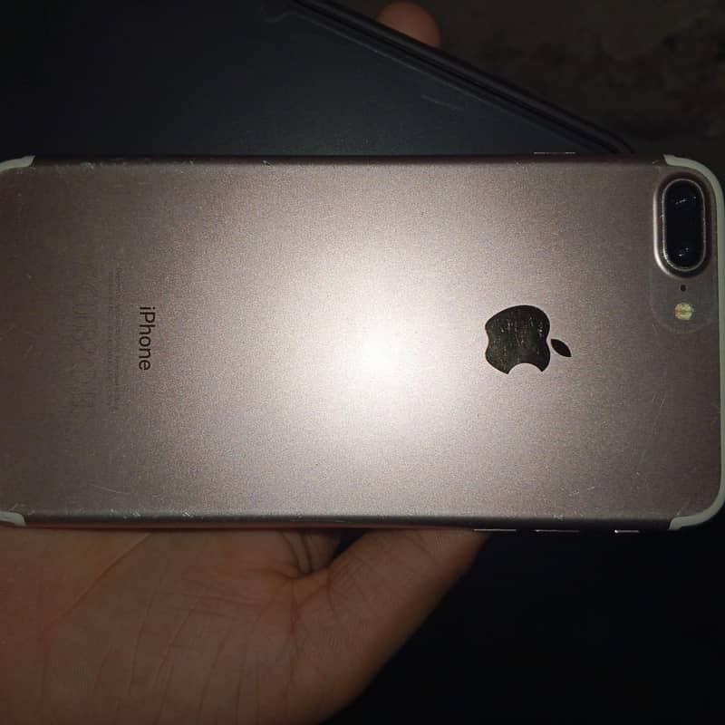 Apple iPhone 7 2