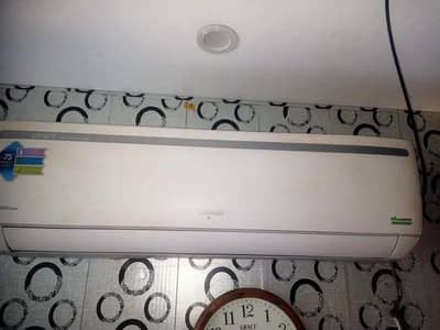 Homage DC Inverter AC 1.5 Ton Heat & Cool | Excellent Condition