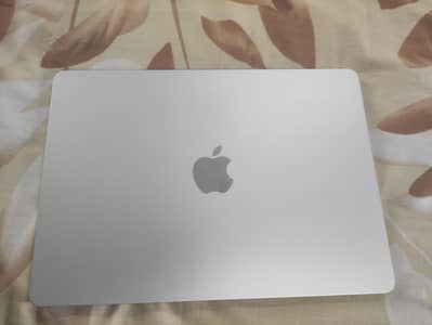 Macbook Air 13 inch 2025