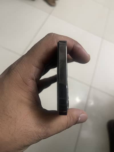 12Pro Non PtA penel changed back broken