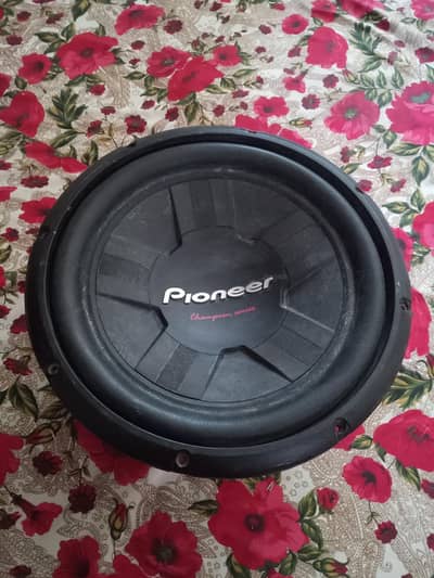 pioneer subwoofer 12 inch D4 urgent sale