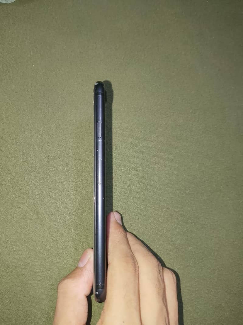 Apple iPhone 7 4