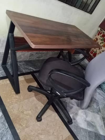 office chair and table computer chair and table brand condition 10/10