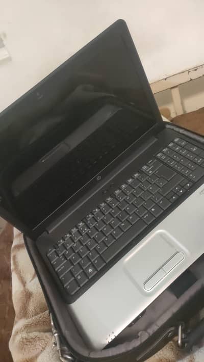Hp  G61 intel caleron T3000