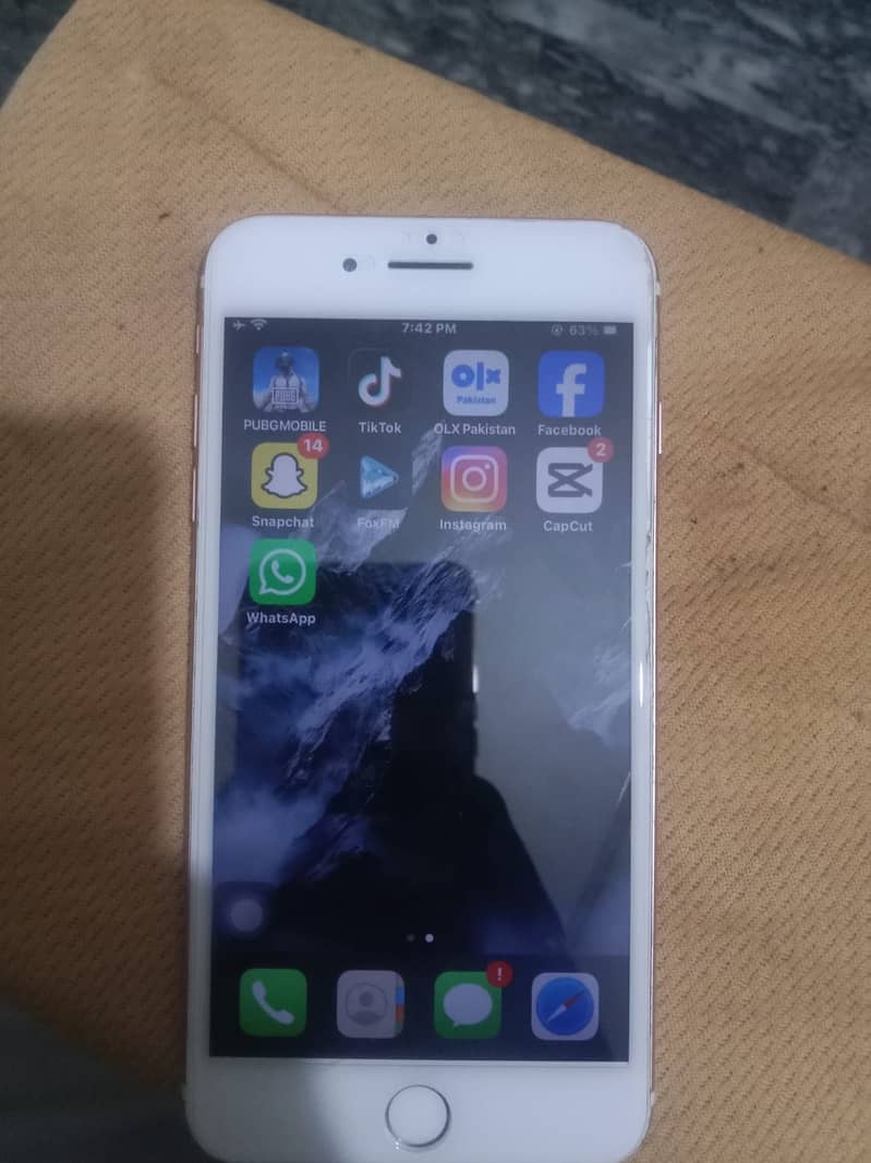 Apple iPhone 7 Plus 0