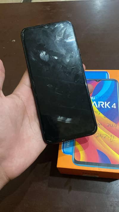 Tecno Spark 4