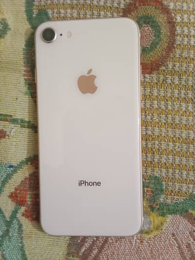 Apple iPhone 8 not a single scratch 100 percent water pack
