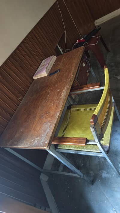 Office / Study Table and chair