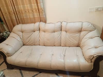 7 seater leather sofa set in good condition