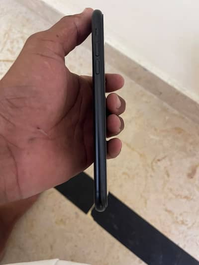Apple iPhone XR