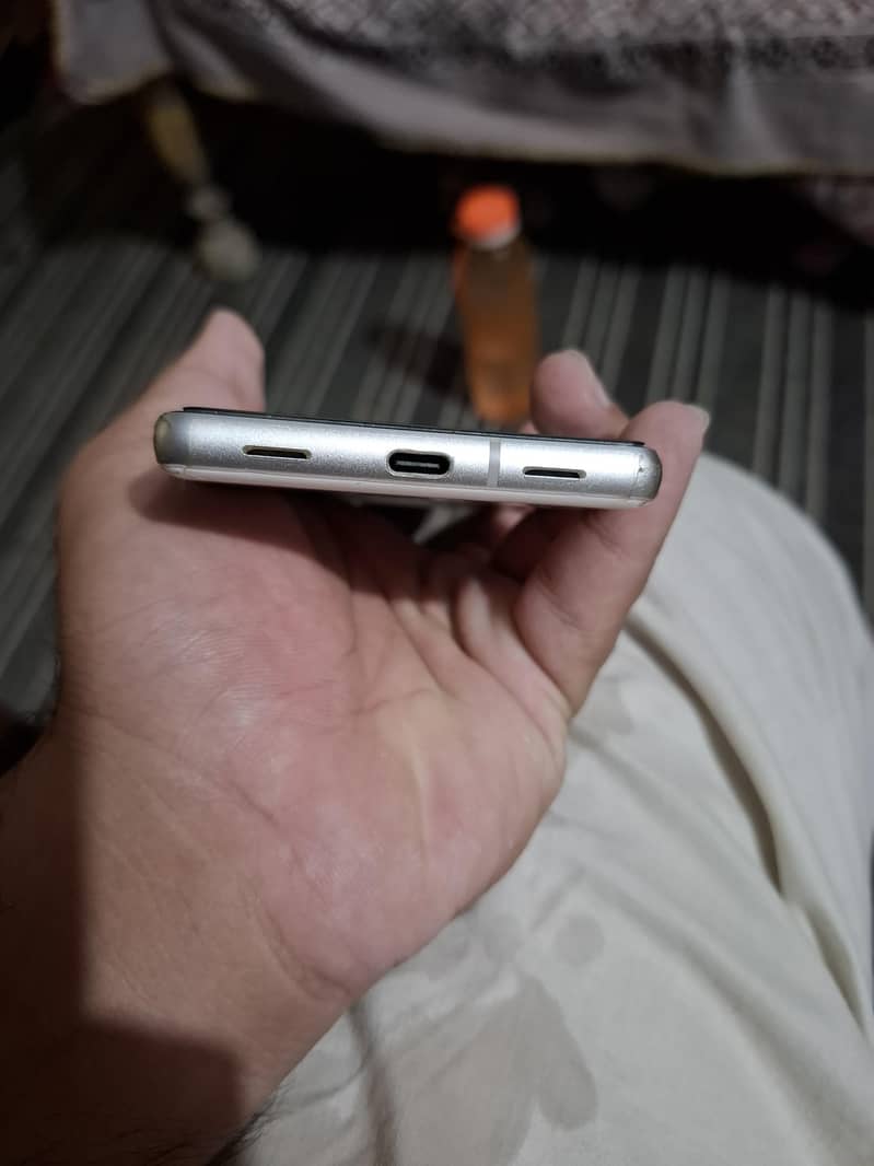 Google Pixel 7a 3