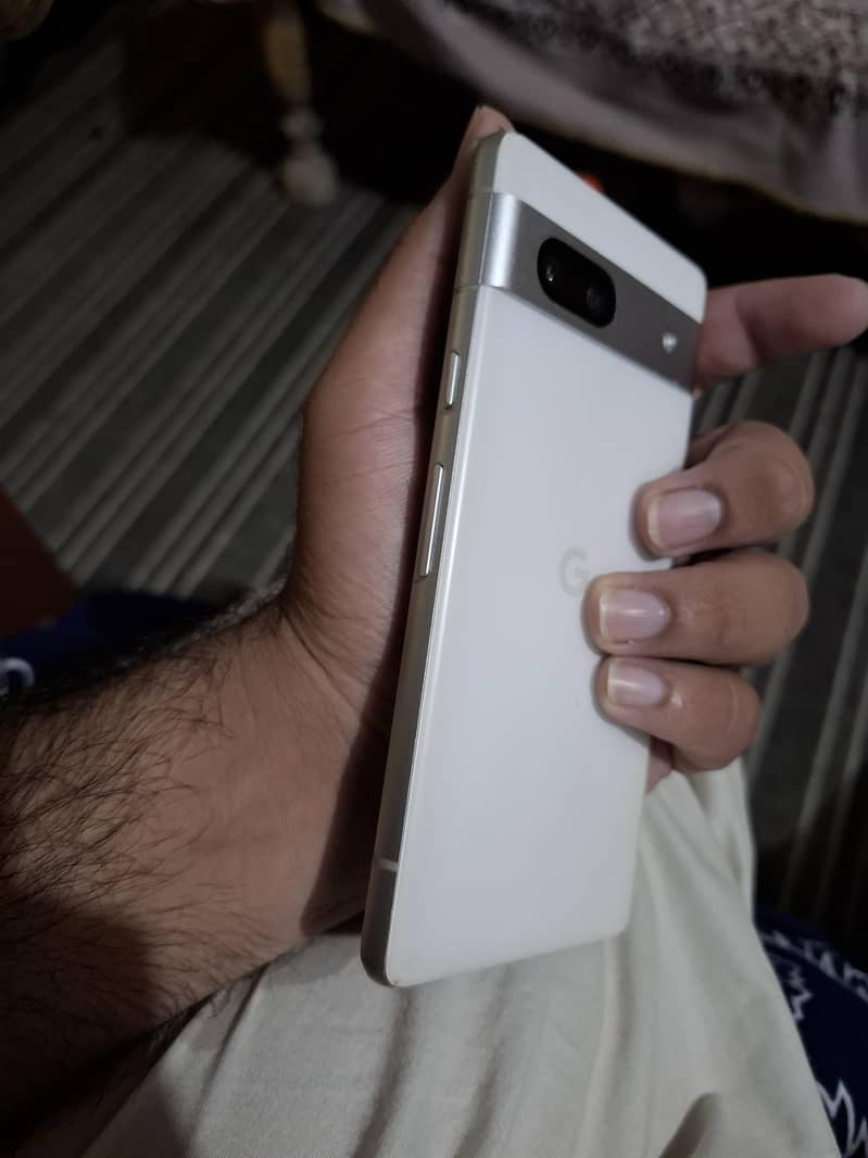Google Pixel 7a 4