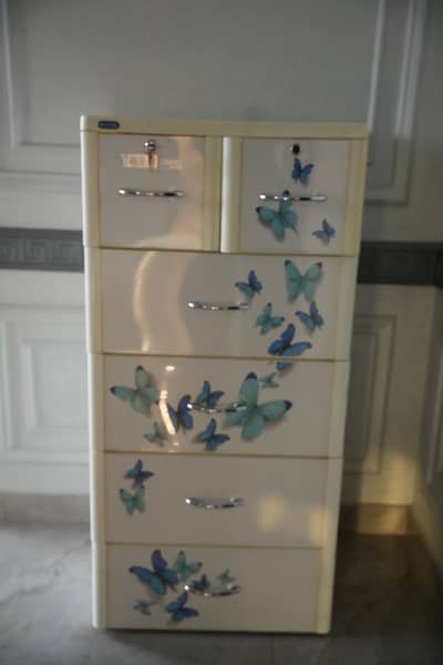 Room drawers
