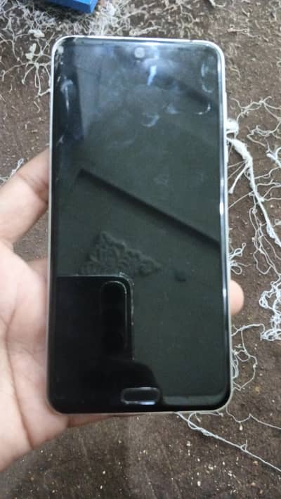Sharp Aquos R2
