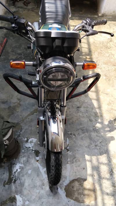 Honda 150cc Bike New co condition  5000 km driven