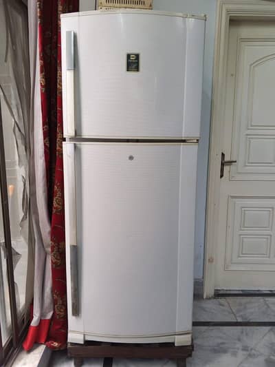 Dawlance fridge with stabilizer
