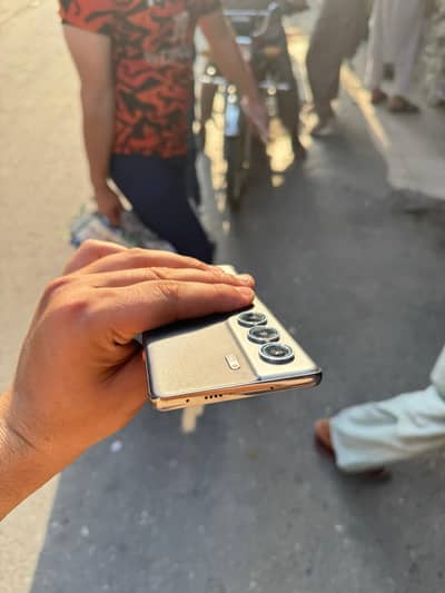 Tecno CAMON 40 Pro