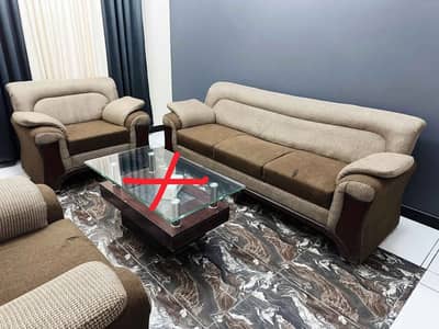 Complete 5 seater sofa set and 1 sofa cumbed