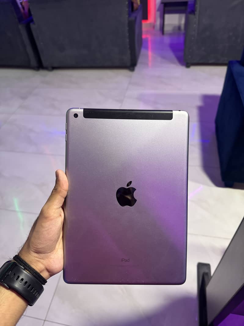 iPad 6th Generation 0