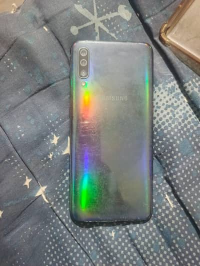 Samsung Mobile A70