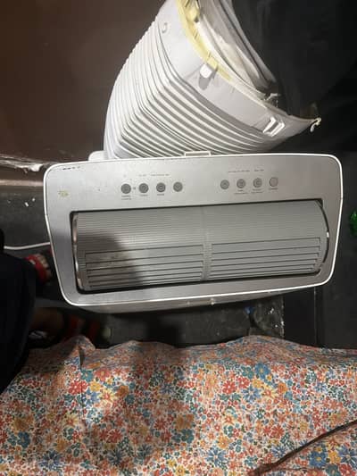 Midea 1.3 Ton invertor Ac