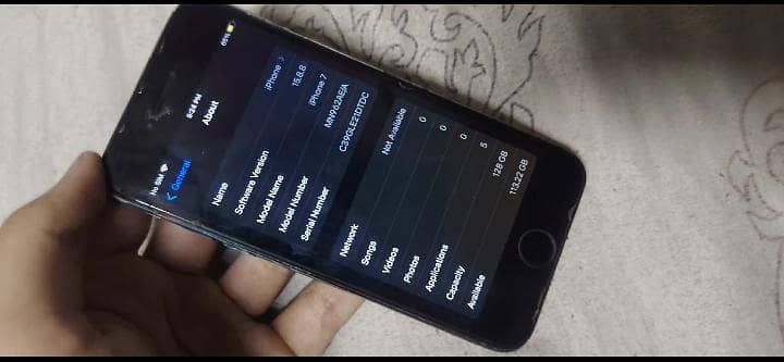 Apple iPhone 7 0