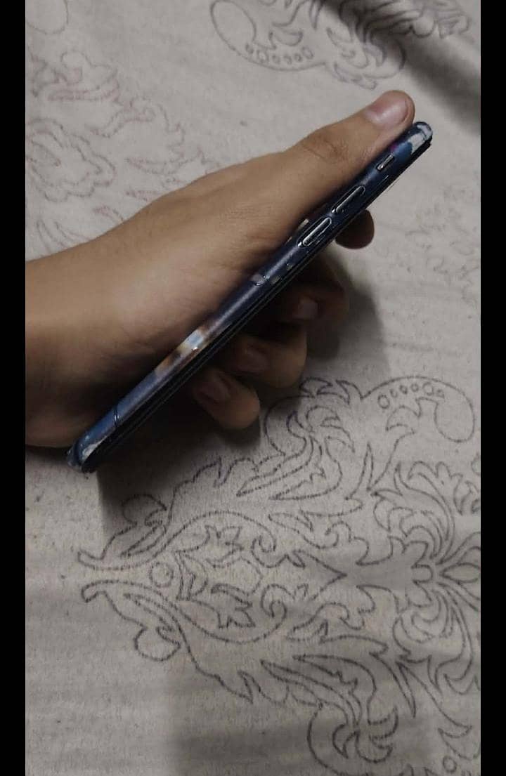 Apple iPhone 7 3