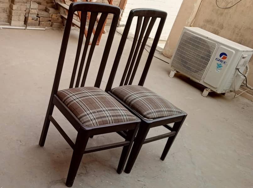 Dining chairs 0