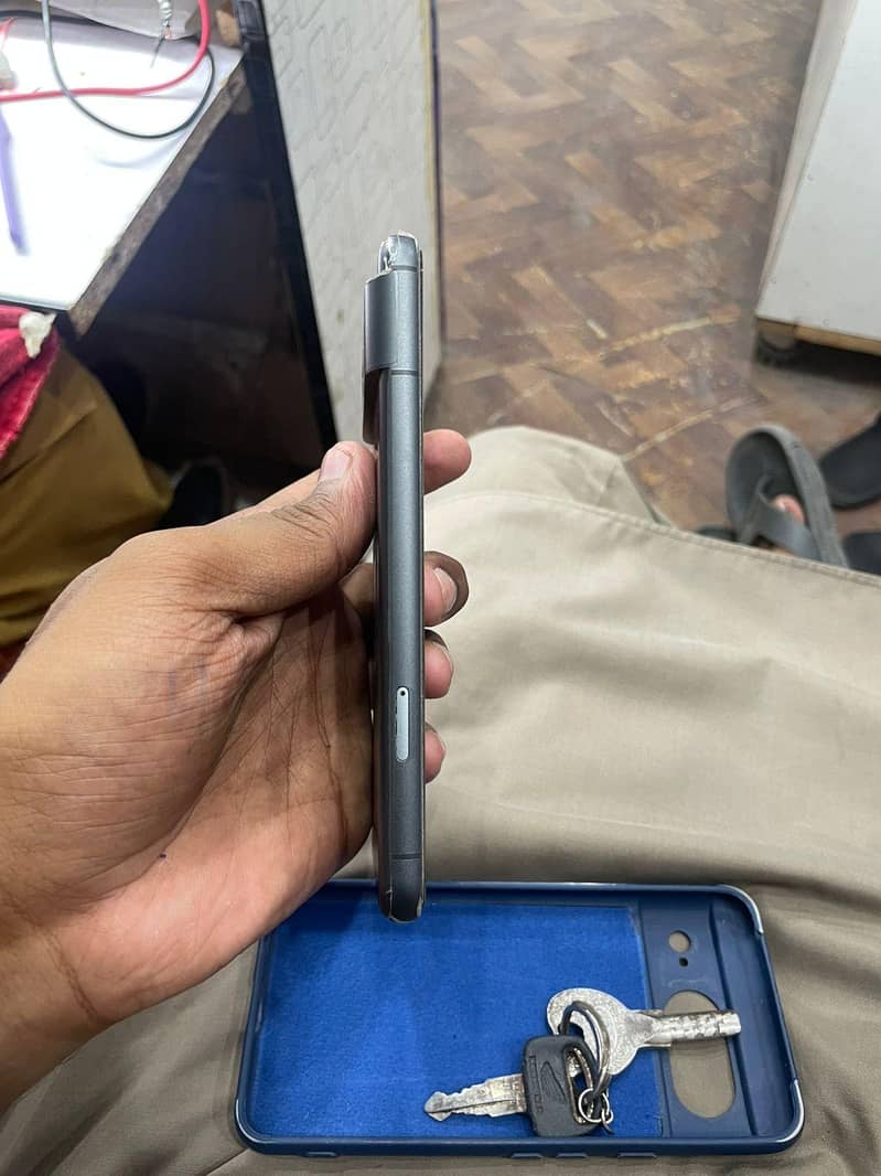 Google Pixel 8 5