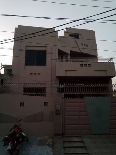7.5 Marla double story house available for rent in Johar town main road ki back