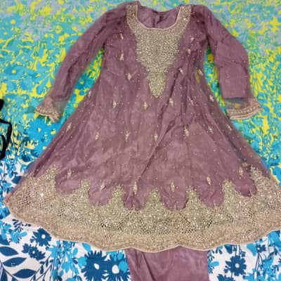 1 Time used short paplum wd kapri nd heavy borderd dupta in moov clr
