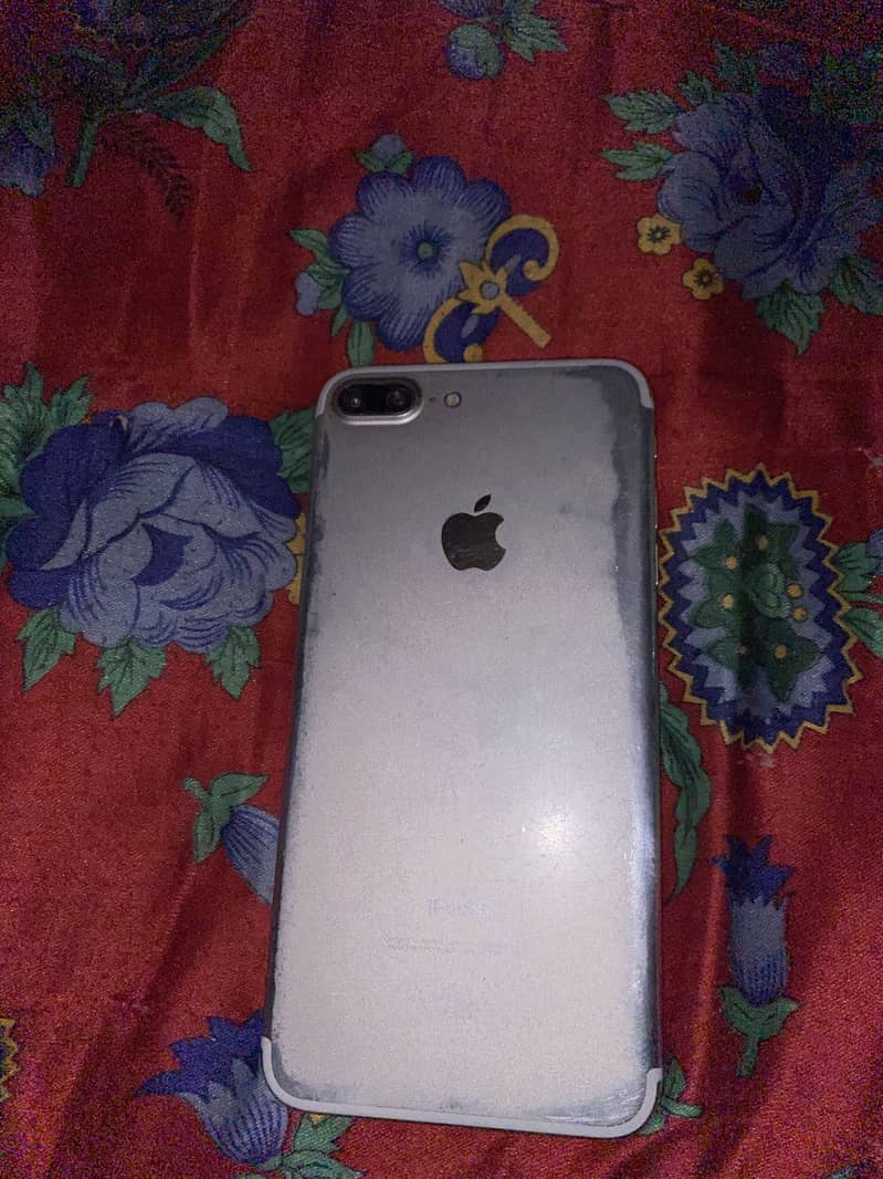 Apple iPhone 7 Plus 4