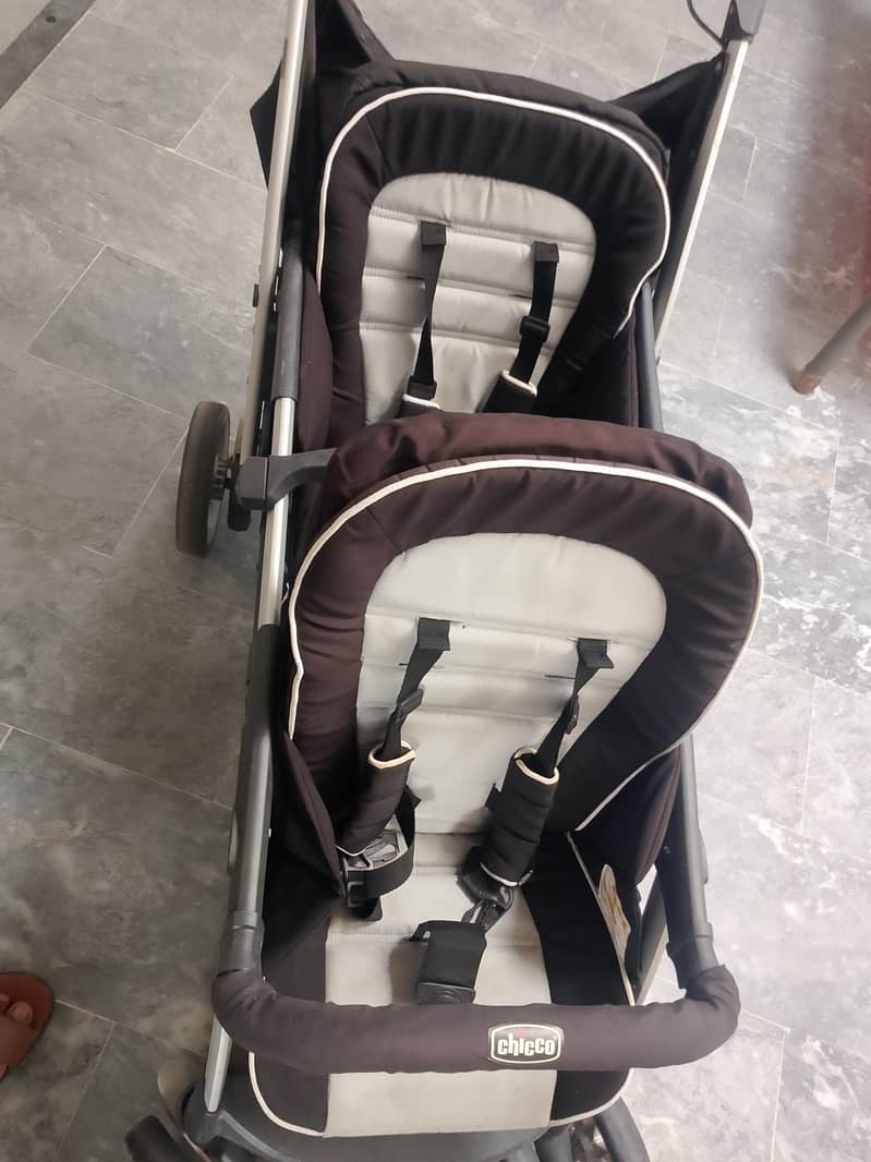 stroller 0