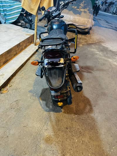 Suzuki GR 150 2021 Black Colour