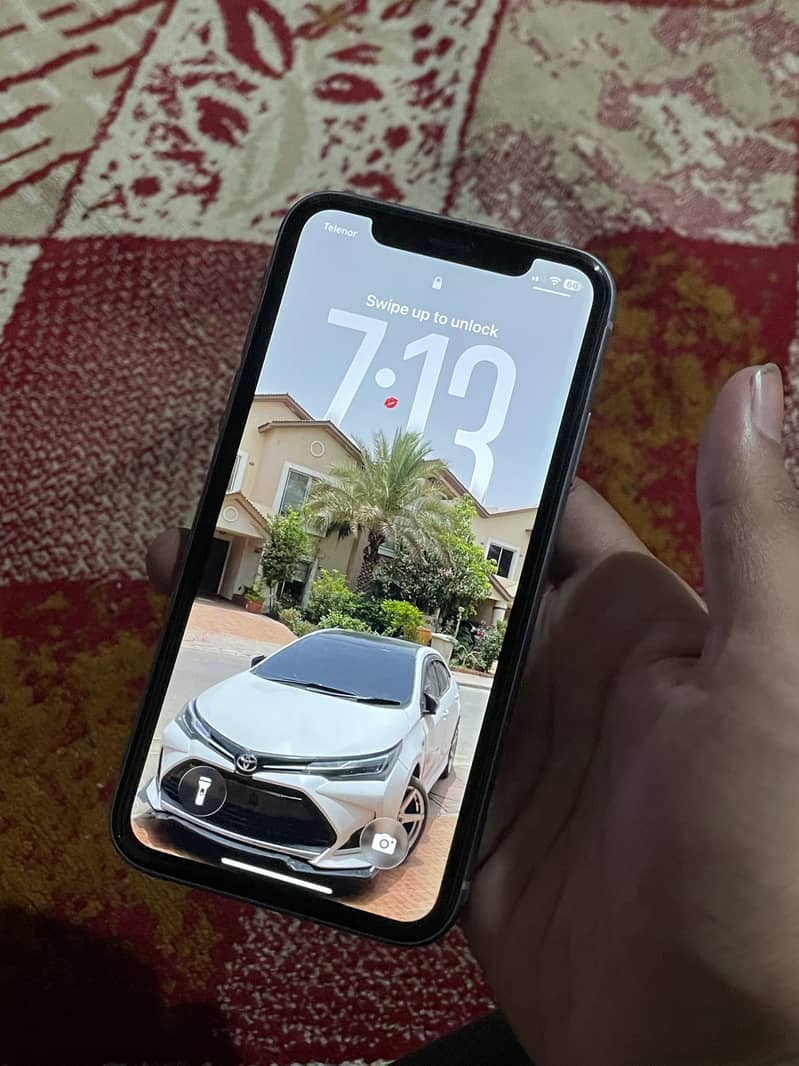 Apple iPhone 11 0