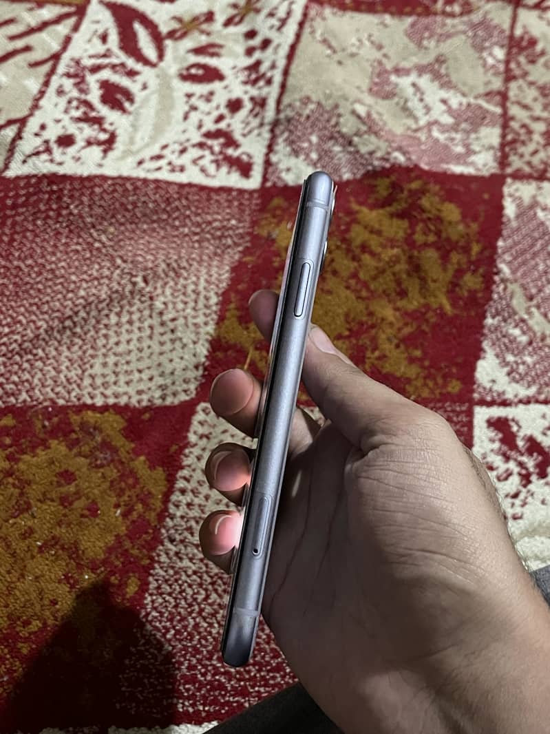 Apple iPhone 11 1