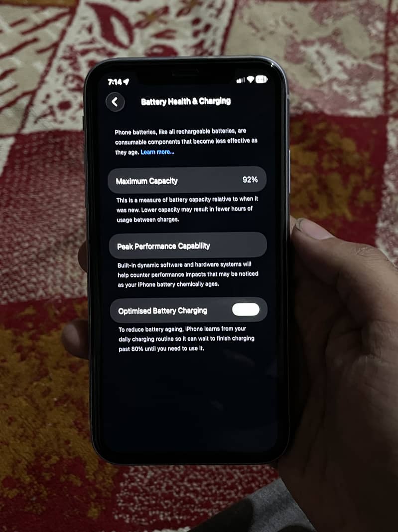 Apple iPhone 11 4