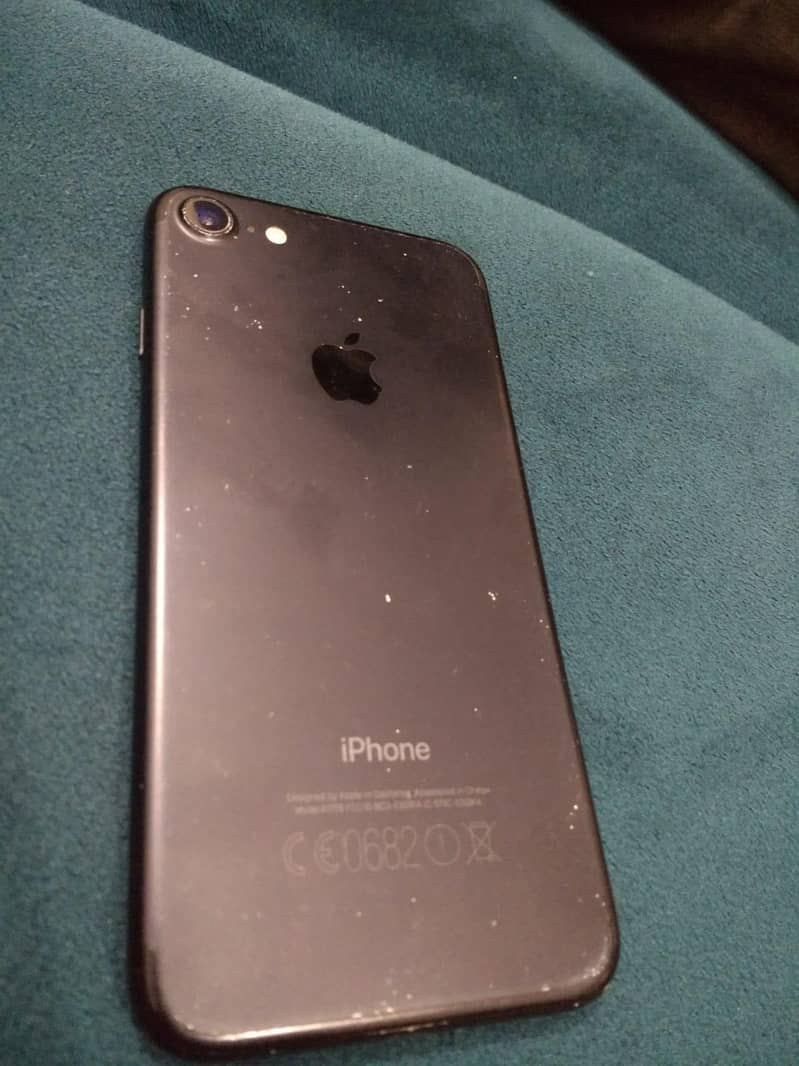Apple iPhone 7 1