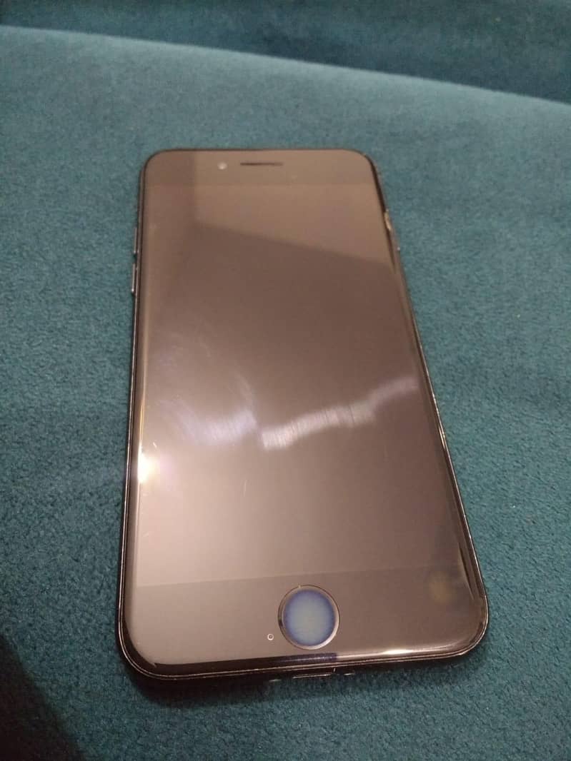 Apple iPhone 7 2