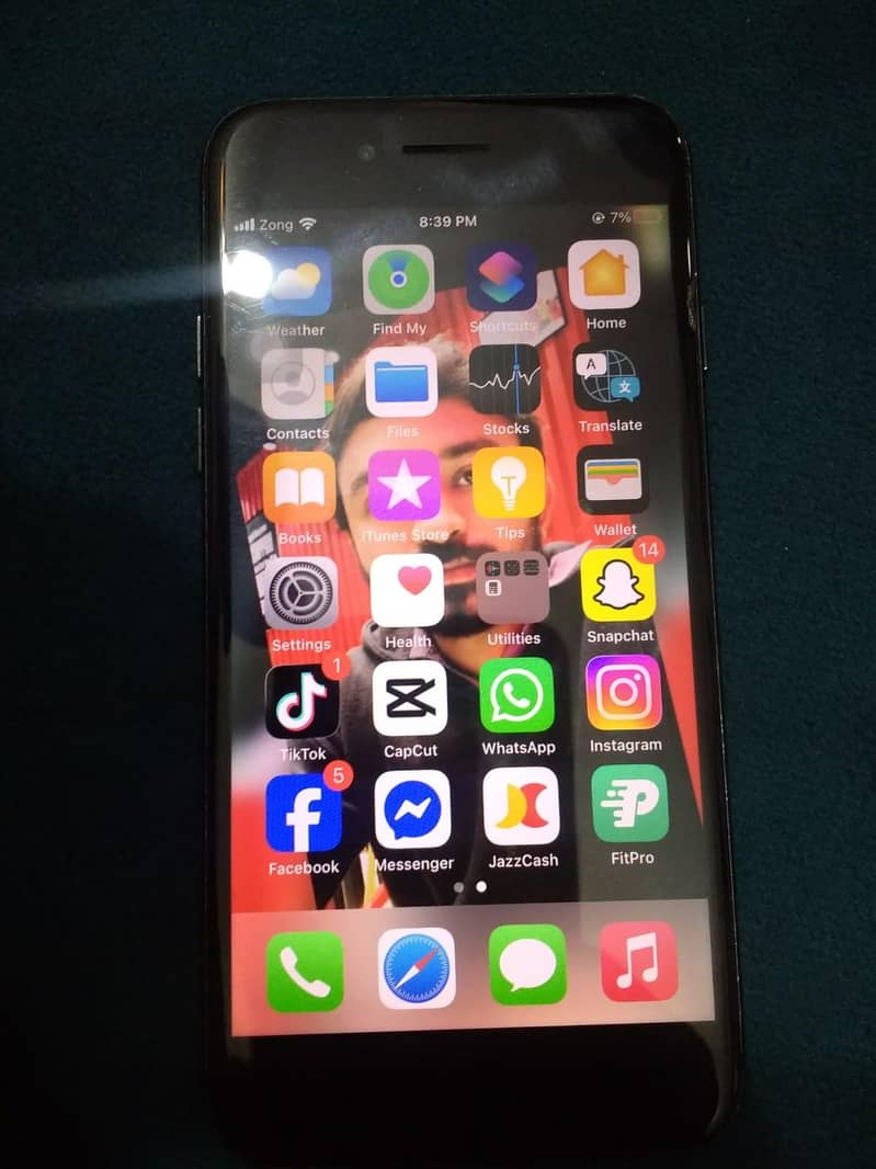 Apple iPhone 7 4