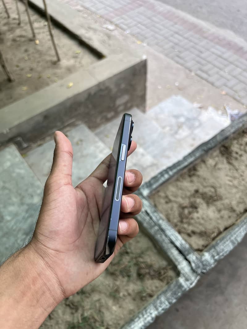 Iphone 15 Pro 3