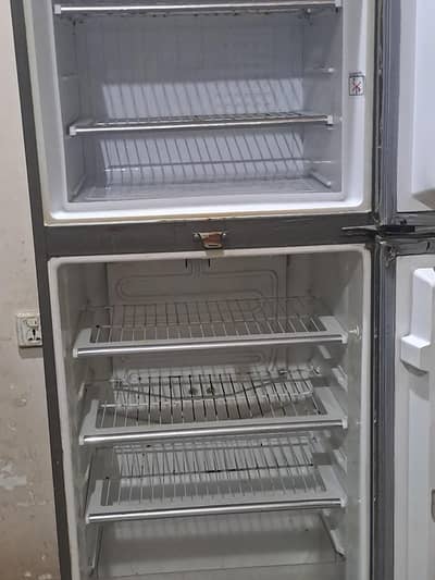 Dawlance fridge Good condition