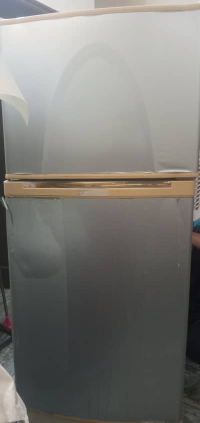 Dawlance Refrigerator for Sale – Excellent Working Condition