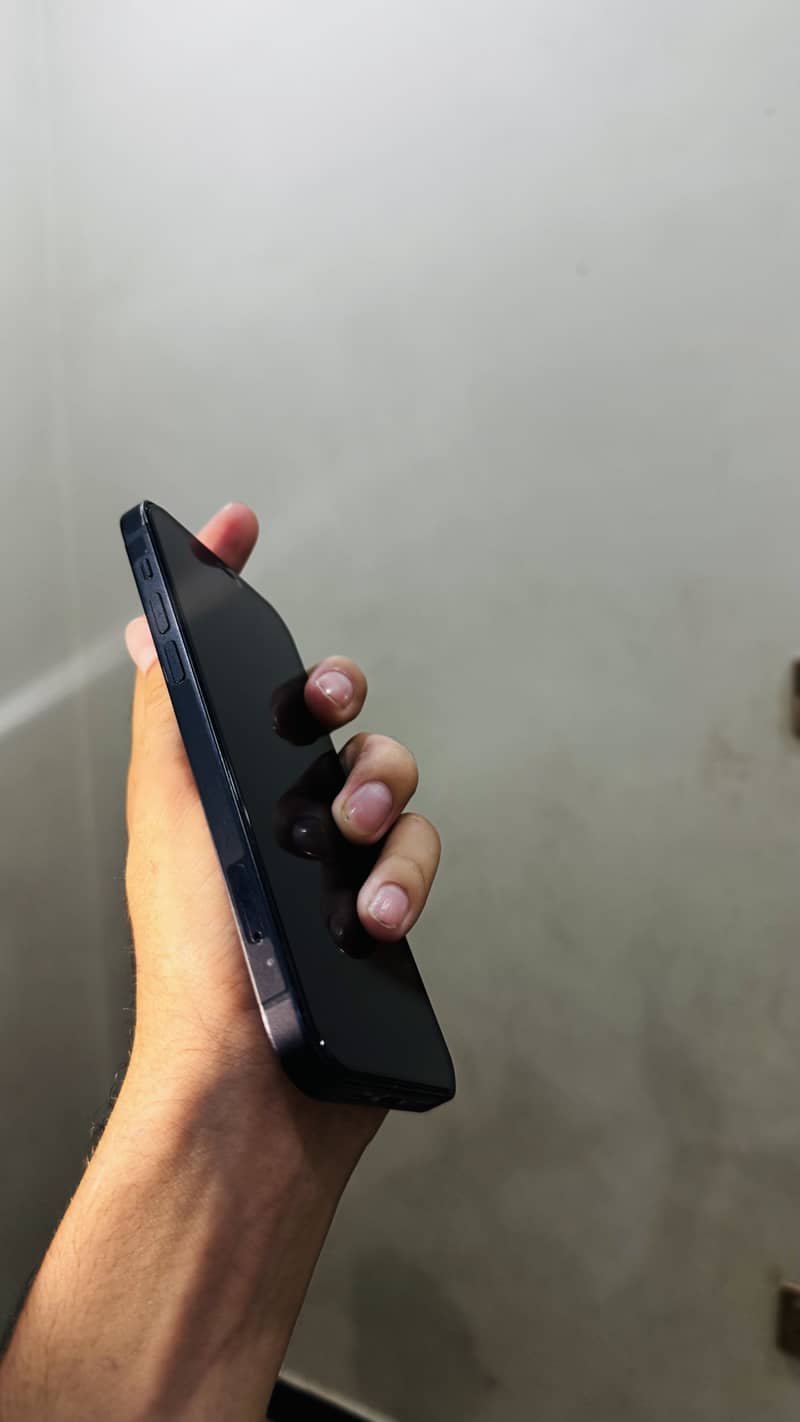 Apple iPhone 12 sim working 2