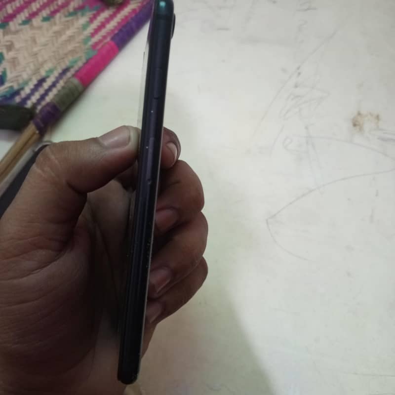 Apple iPhone 7 2
