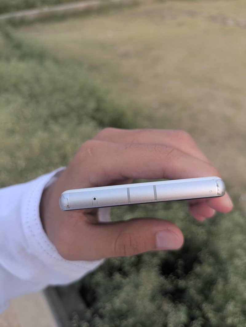 Google Pixel 7a 2