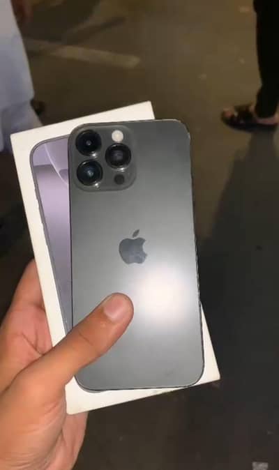 Apple iPhone 16 Pro Max