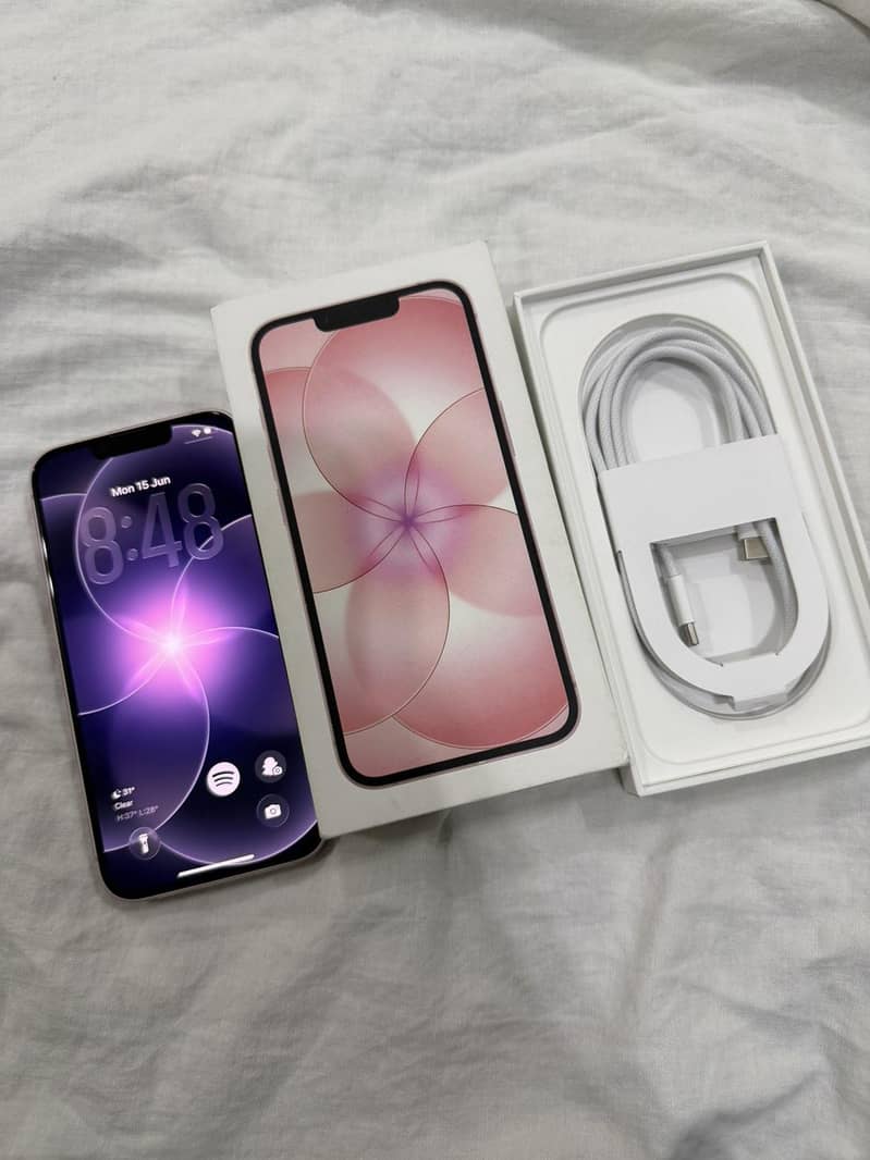 Apple iPhone 17e 0